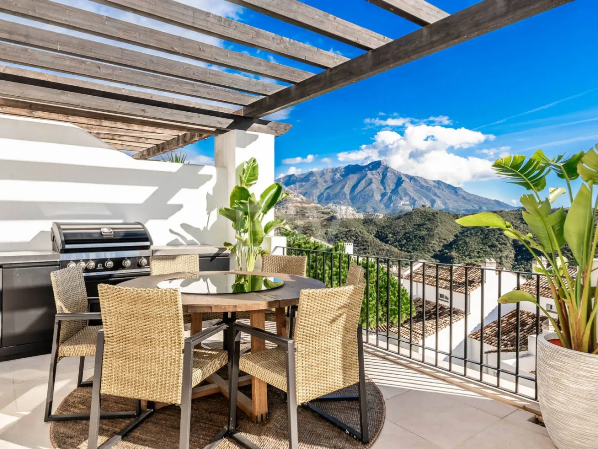 Exceptional Penthouse with Breathtaking Sea Views