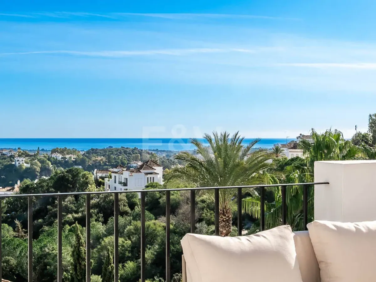 Exceptional Penthouse with Breathtaking Sea Views