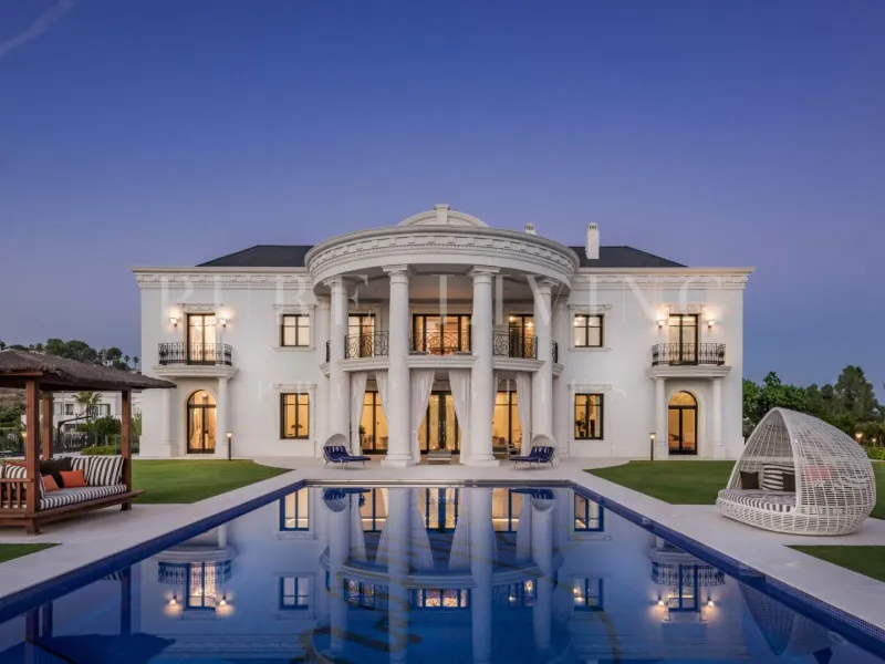 Luxury seven bedroom villa with spectacular views in Hacienda Las Chapas, Marbella East.