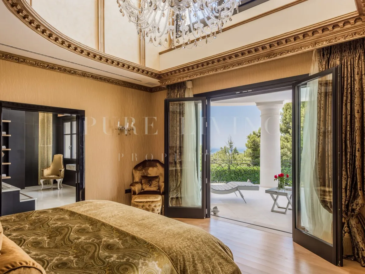 Luxury seven bedroom villa with spectacular views in Hacienda Las Chapas, Marbella East.
