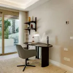 Villa-Style Triplex with Private Garden and Sea Views on Marbella’s Golden Mile 8