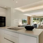 Villa-Style Triplex with Private Garden and Sea Views on Marbella’s Golden Mile 10