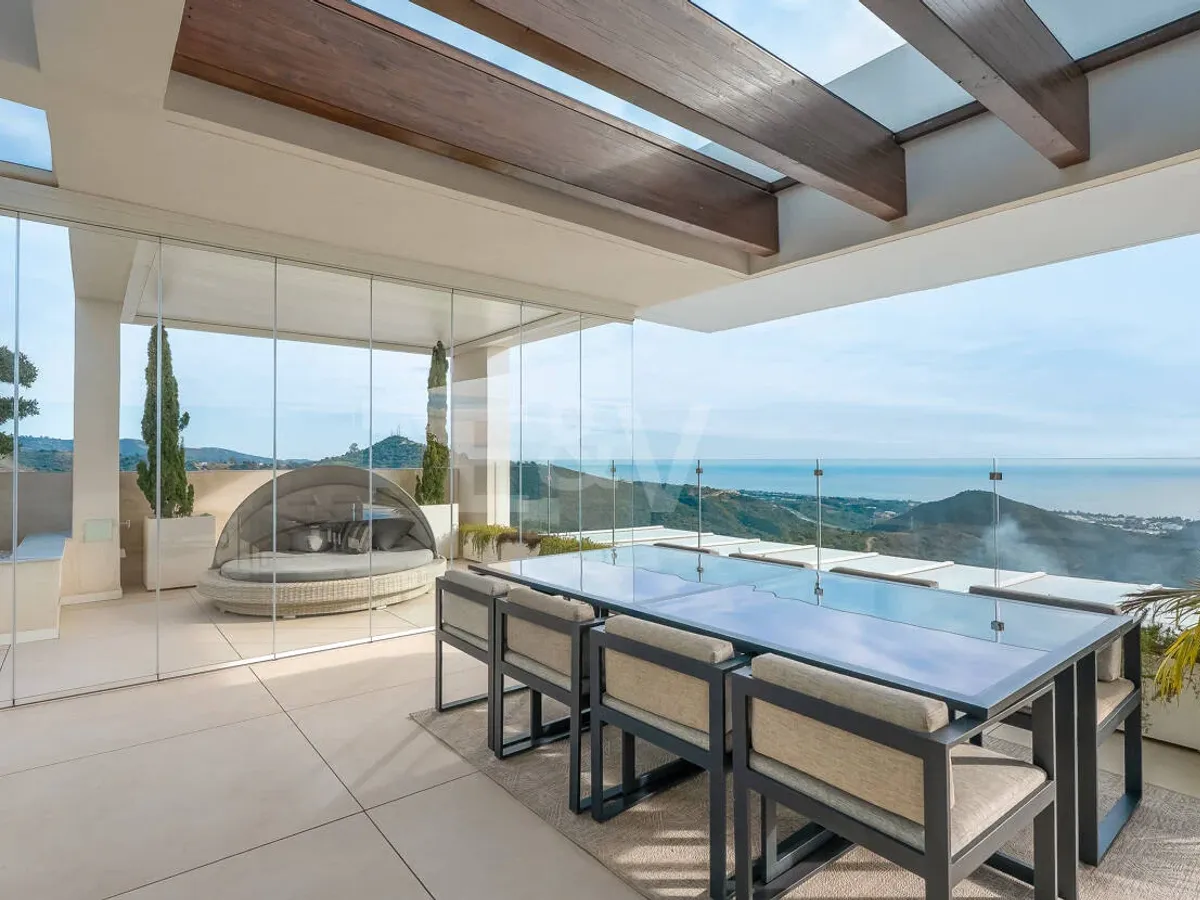 Exclusive South-Facing Penthouse in Palo Alto Marbella with Panoramic Sea Views