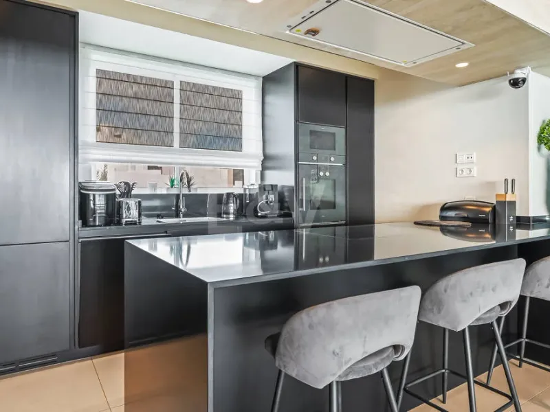 Exclusive South-Facing Penthouse in Palo Alto Marbella with Panoramic Sea Views