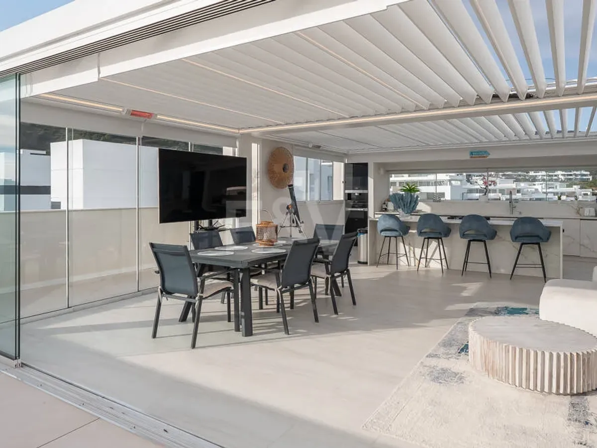 Exclusive South-Facing Penthouse in Palo Alto Marbella with Panoramic Sea Views