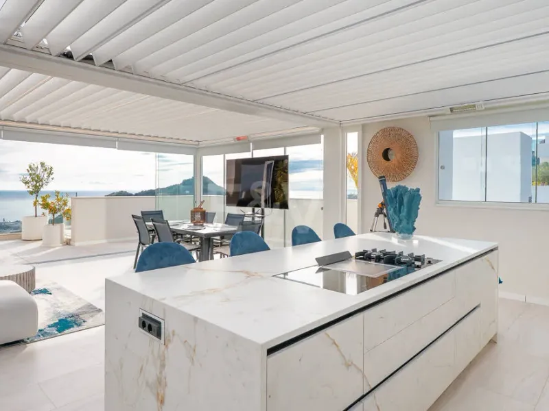 Exclusive South-Facing Penthouse in Palo Alto Marbella with Panoramic Sea Views