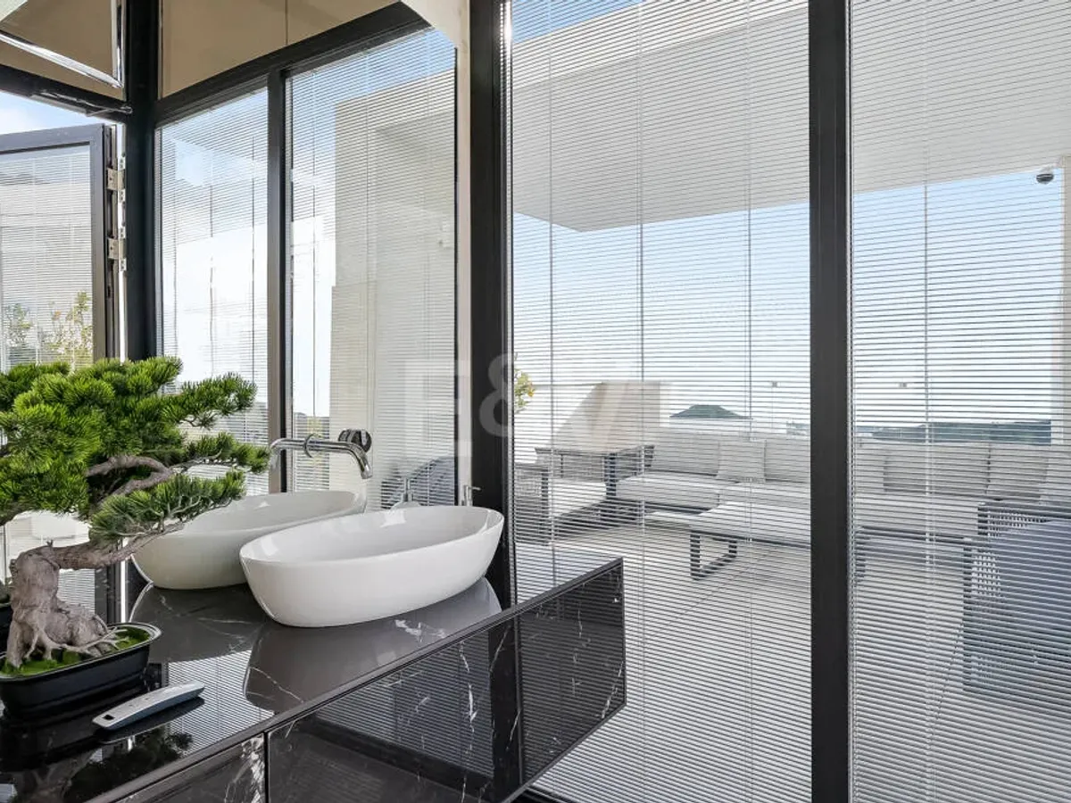 Exclusive South-Facing Penthouse in Palo Alto Marbella with Panoramic Sea Views