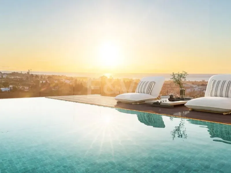 New-Build Penthouse with Sea-View Terraces, Private Rooftop Leisure Level and Resort-Style Facilities