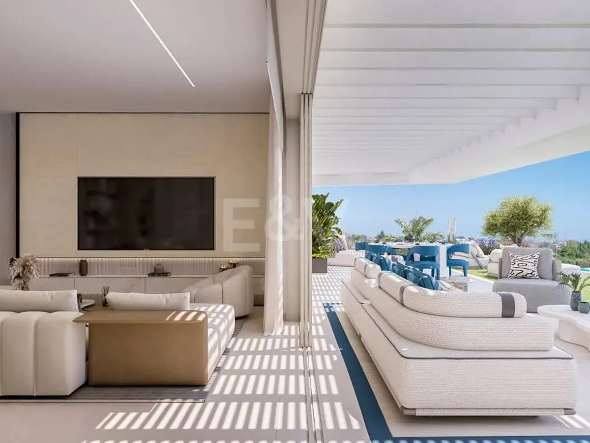 New-Build Penthouse with Sea-View Terraces, Private Rooftop Leisure Level and Resort-Style Facilities