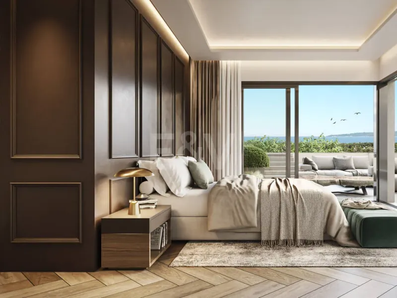 Luxury Middle-Floor Apartment with Plunge Pool and Panoramic Terrace