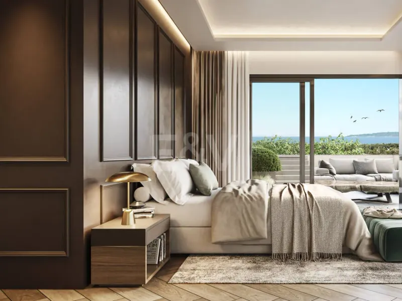 Exclusive Duplex with Private Garden and Pool in Rio Real