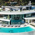 A Unique Villa in the Most Desired Location 1