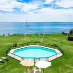 Frontline Guadalmina Beachside Beach Plot with Villa in Marbella 2