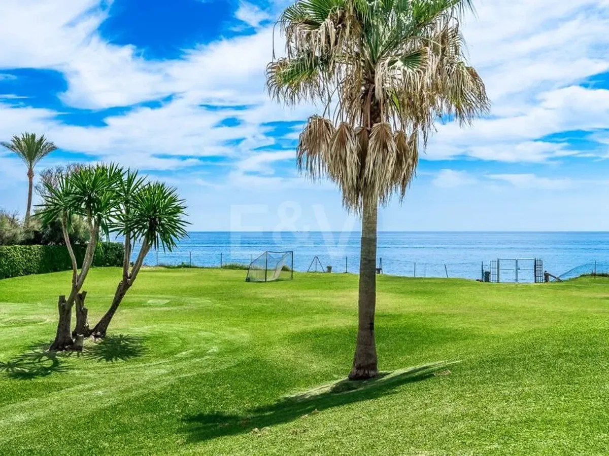 Frontline Guadalmina Beachside Beach Plot with Villa in Marbella