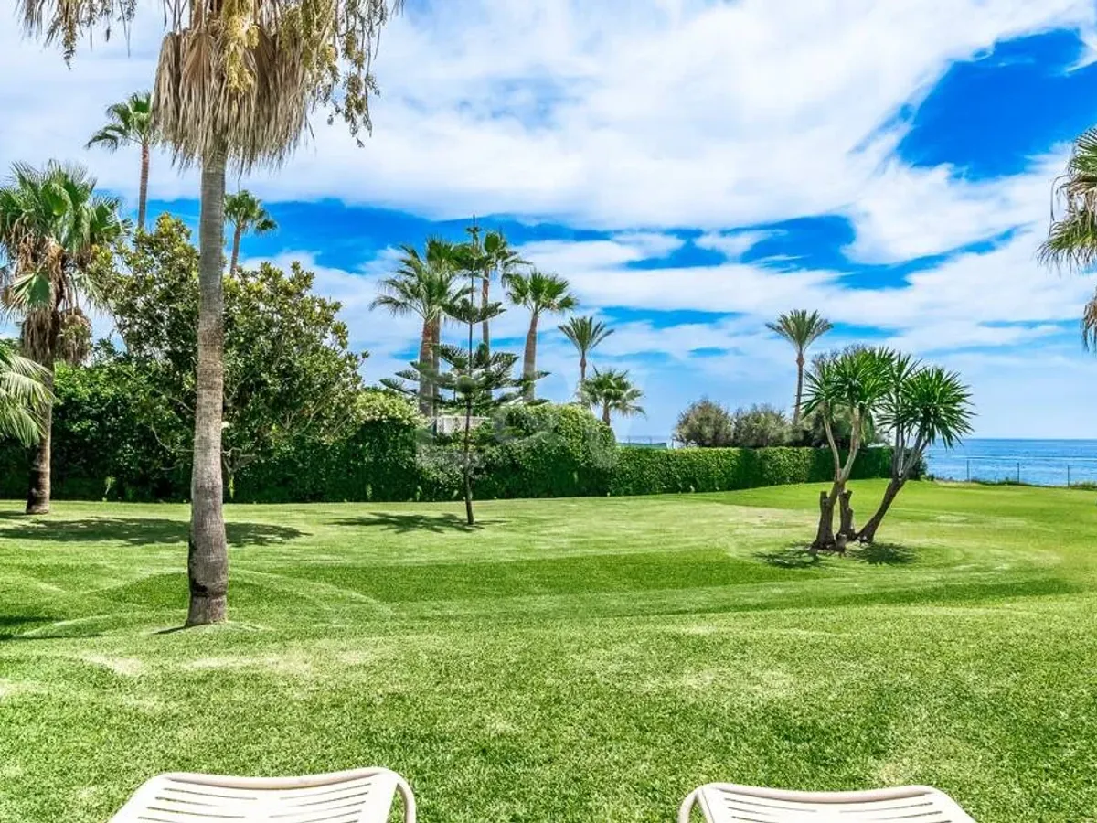 Frontline Guadalmina Beachside Beach Plot with Villa in Marbella