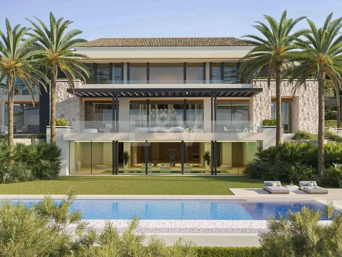 Stunning Luxury Villa with Panoramic Views in La Zagaleta