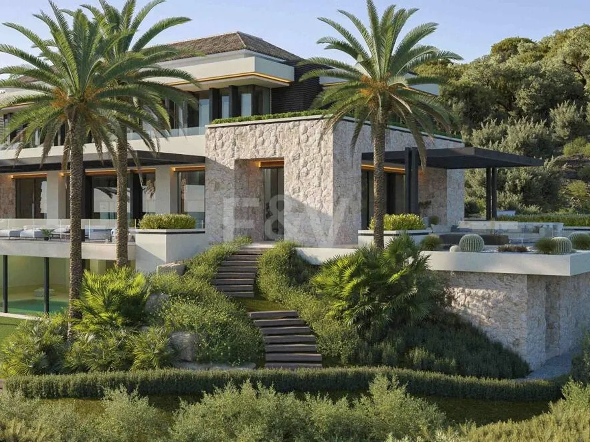 Stunning Luxury Villa with Panoramic Views in La Zagaleta