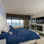 A penthouse where the sea view is the limit in Torre Real, Marbella East 11