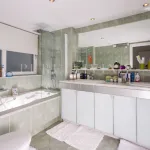 A penthouse where the sea view is the limit in Torre Real, Marbella East 12