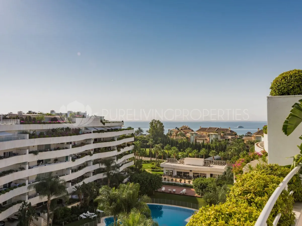 Penthouses in Marbella – a villa with a seaside view