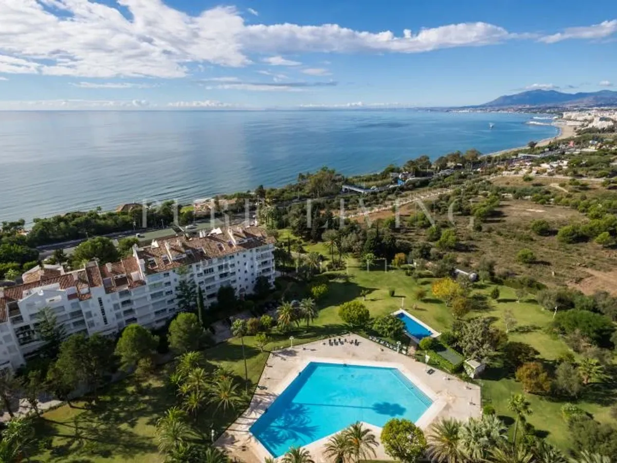 Penthouses in Marbella – a villa with a seaside view