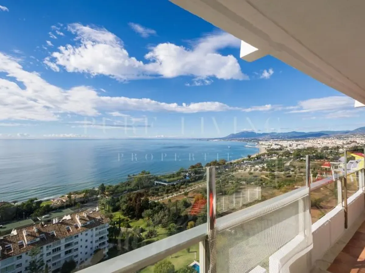 Penthouses in Marbella – a villa with a seaside view