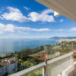 Penthouses in Marbella – a villa with a seaside view 7