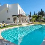 Villa Olicana - Elegant Family Villa with Outdoor Living and Prime Location -El Rosario, Marbella East 2