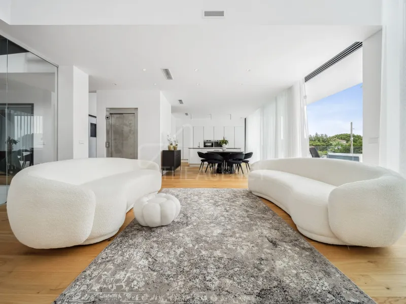 Villa Mia - Contemporary Beachside Villa - Marbesa, Marbella East