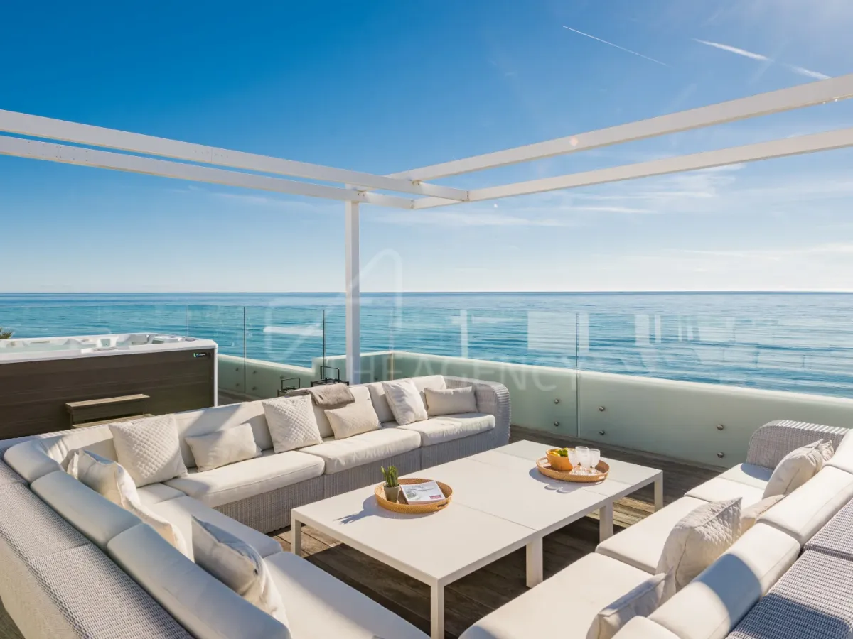 Villa Mia - Contemporary Beachside Villa - Marbesa, Marbella East