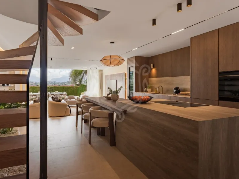 Elegant Three-Bedroom Town House in Nueva Andalucia, Marbella