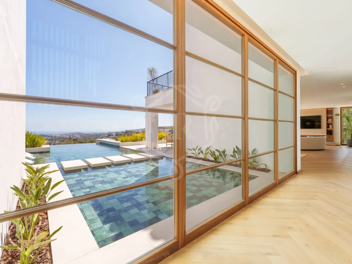 Exquisite Five-Bedroom Villa with Panoramic Views in The Hills, Benahavis