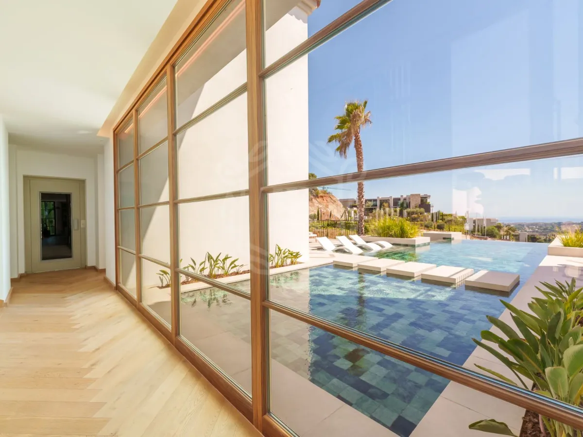 Exquisite Five-Bedroom Villa with Panoramic Views in The Hills, Benahavis