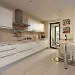 Luxurious Three-Bedroom Apartment with Panoramic Views in Samara, Marbella East 11