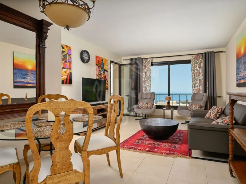 Luxurious Three-Bedroom Apartment with Panoramic Views in Samara, Marbella East