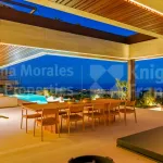 Benahavis, Five-bedroom furnished villa with unparalleled views of the sea 1