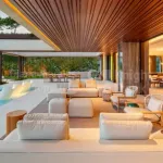 Benahavis, Five-bedroom furnished villa with unparalleled views of the sea 4