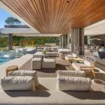 Benahavis, Five-bedroom furnished villa with unparalleled views of the sea 6