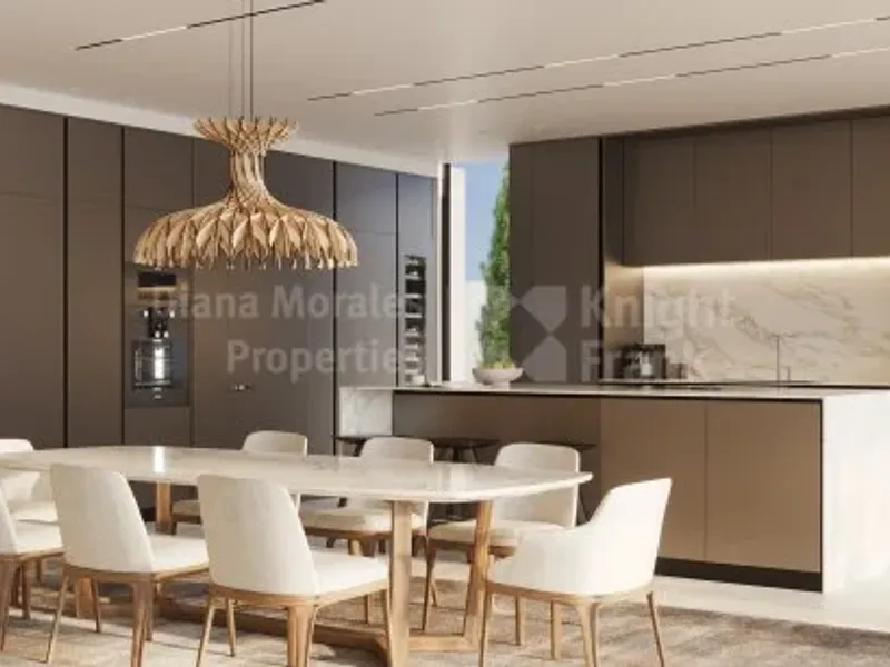 Benahavis, Five-bedroom villa with unparalleled views of Marbella and the sea