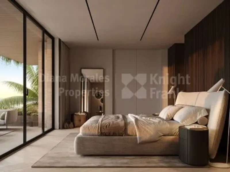 Benahavis, Five-bedroom villa with unparalleled views of Marbella and the sea