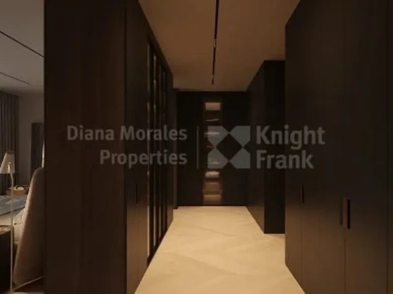 Benahavis, Five-bedroom villa with unparalleled views of Marbella and the sea