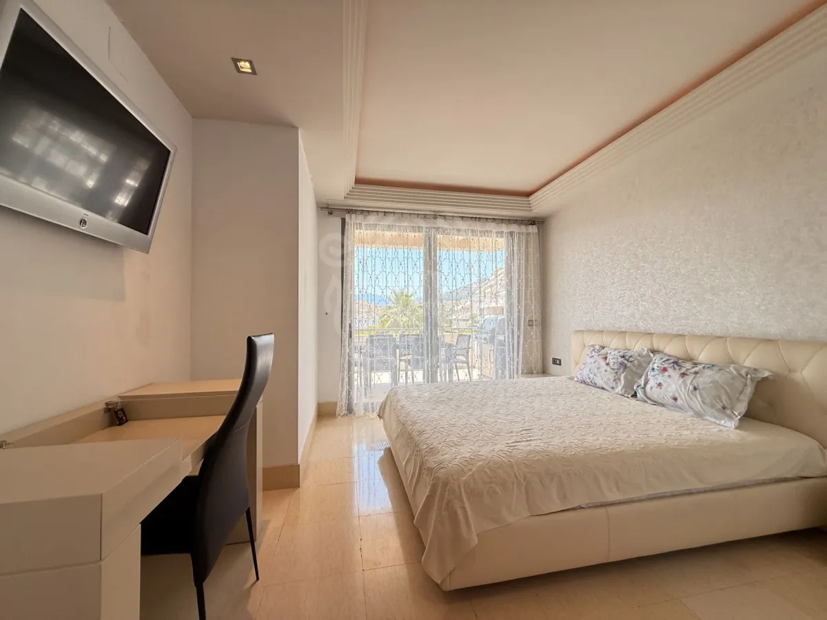 Luxurious Three-Bedroom Apartment with Panoramic Views in Los Arrayanes Golf, Benahavis