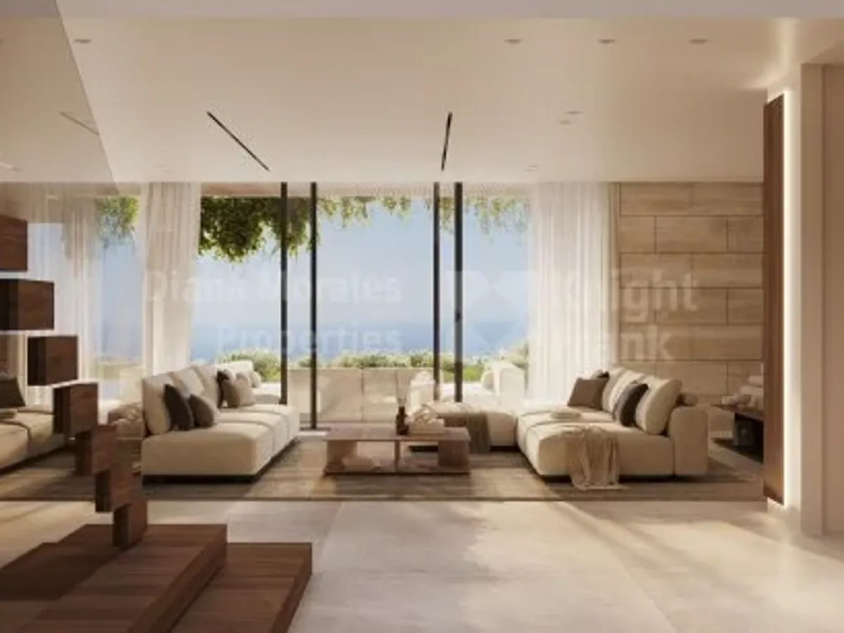 Benahavis, Six-bedroom villa with unparalleled views of Marbella and the sea