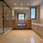 Luxurious Three-Bedroom Apartment with Panoramic Views in Los Arrayanes Golf, Benahavis 13