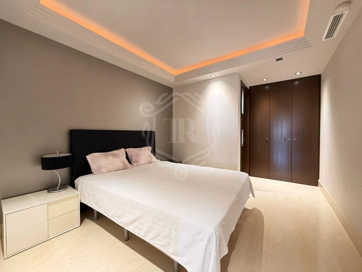 Luxurious Three-Bedroom Apartment with Panoramic Views in Los Arrayanes Golf, Benahavis