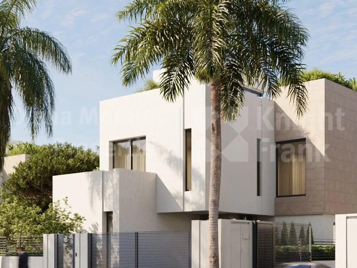 Pinomar, New contemporary four-bedroom beachside villa in East of Marbella