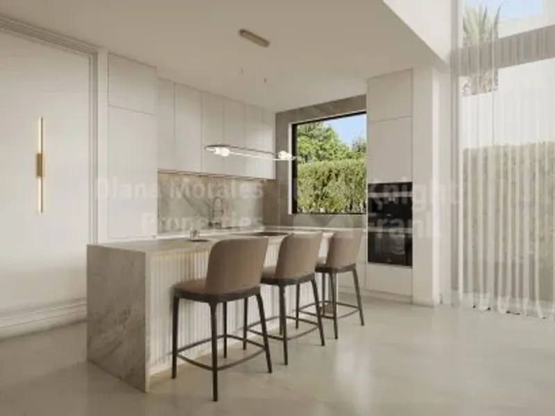 Pinomar, New contemporary four-bedroom beachside villa in East of Marbella