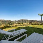 Elegant Three-Bedroom Duplex with Panoramic Views in Marbella Club Hills, Benahavis 10