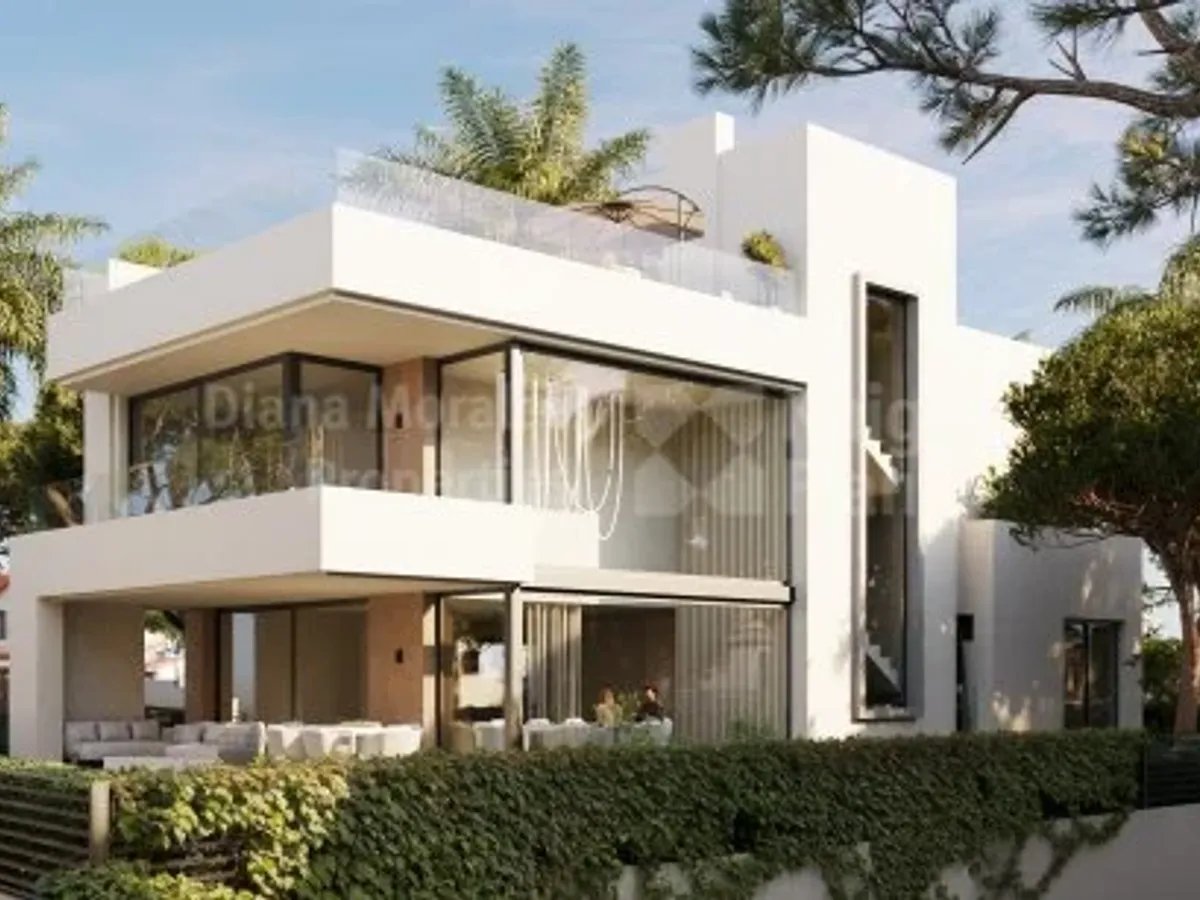 Pinomar, New four bedroom ensuite beachside villa in East of Marbella