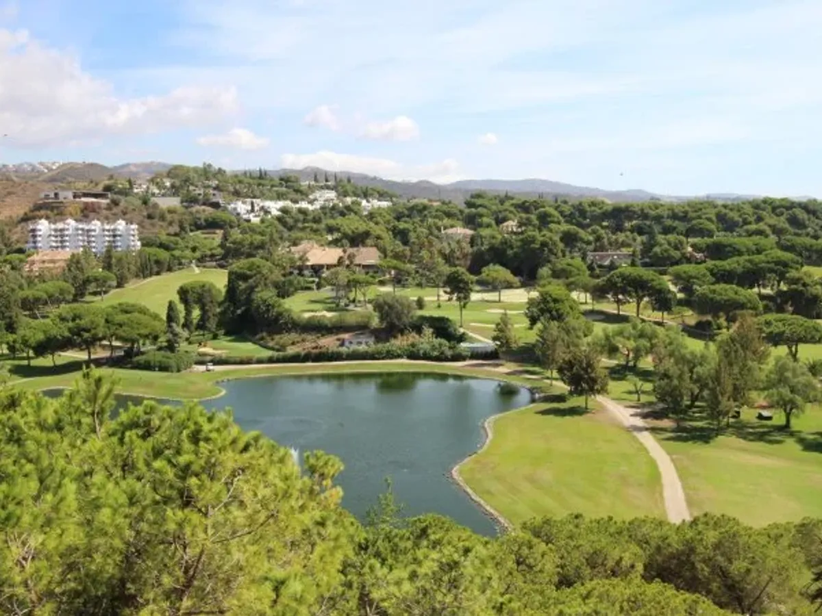 Pinomar, New four bedroom ensuite beachside villa in East of Marbella